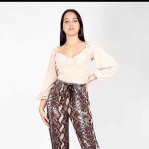 Meet your Posher, Evelyn